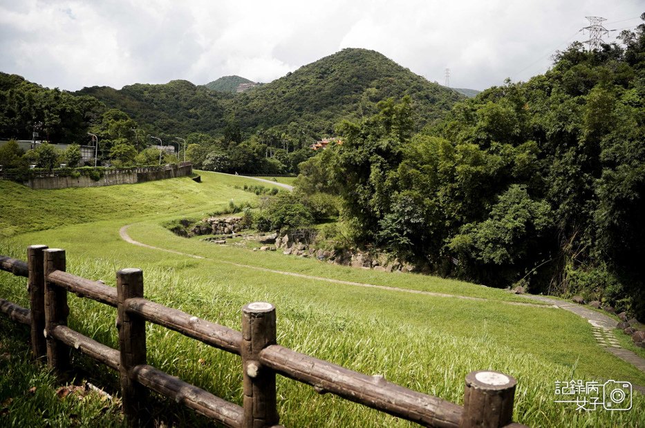 65台北內湖碧山巖鯉魚山小人國步道圓覺寺瀑布步道大溝溪親水公園.jpg