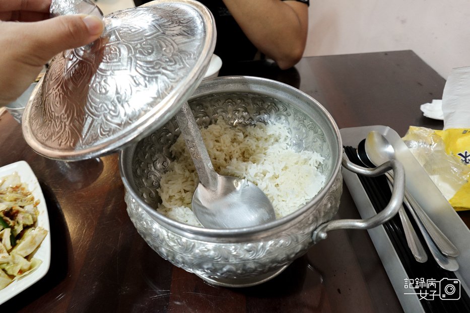 9新北三重就是泰泰式廚坊打拋豬肉綠咖哩雞肉椒麻雞泰國米飯吃到飽.jpg