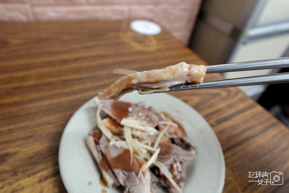 25台北信義市政府鴨肉謝當歸鴨麵線鴨肉切盤.jpg
