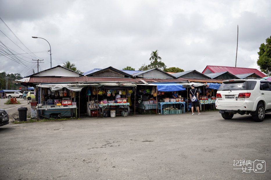 10馬來西亞沙巴神山市集拿巴魯小鎮Pekan Nabalu Weekly Market綜合米線三色奶茶.jpg