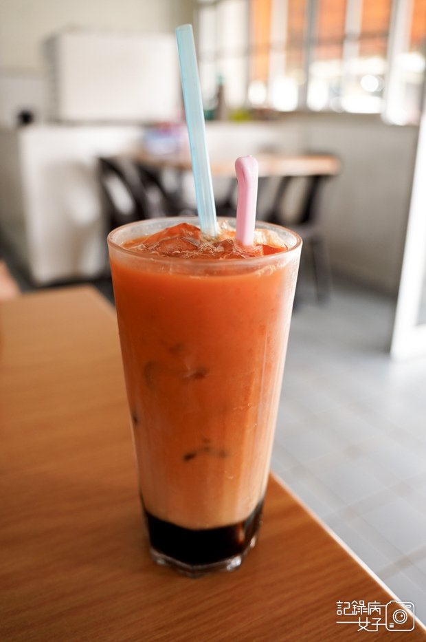 39馬來西亞沙巴神山市集拿巴魯小鎮Pekan Nabalu Weekly Market三色奶茶Teh C Special.jpg