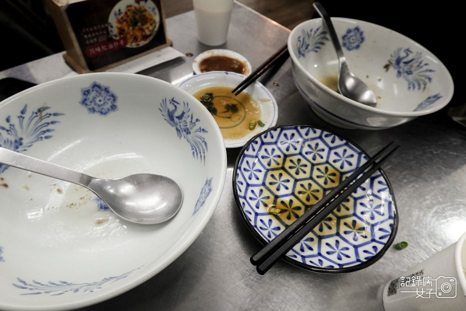 28信義區老邱牛肉麵豆漿紅茶喝到飽紅燒牛三寶清燉牛肉湯.jpg
