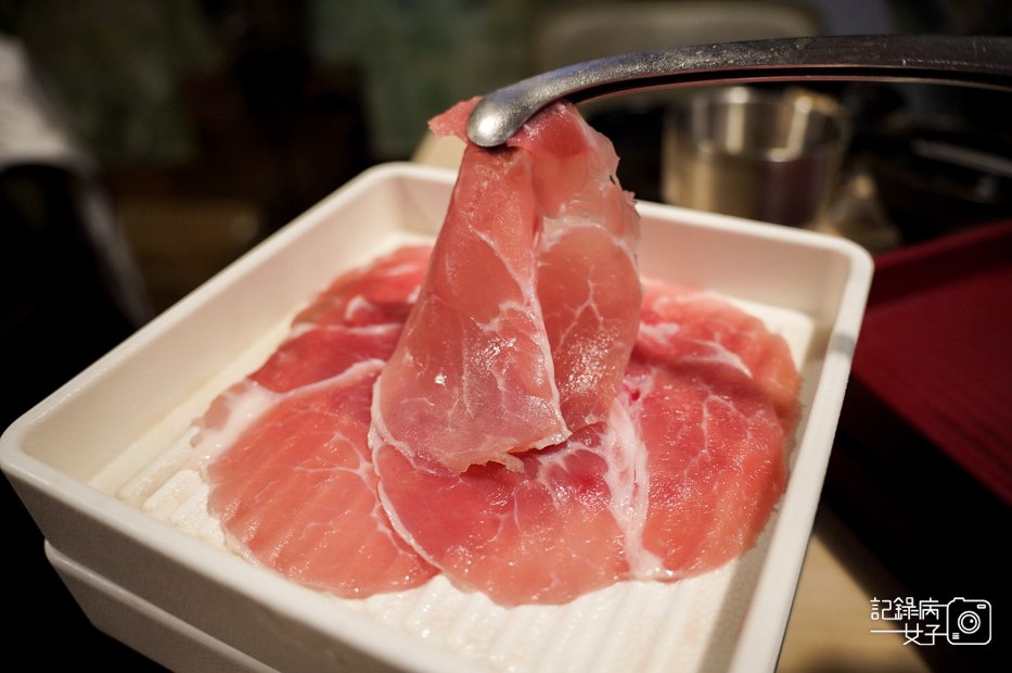 32藍象廷泰式火鍋吃到飽打拋肉飯咖哩香米飯泰式奶茶摩摩渣渣綠咖哩鍋.jpg