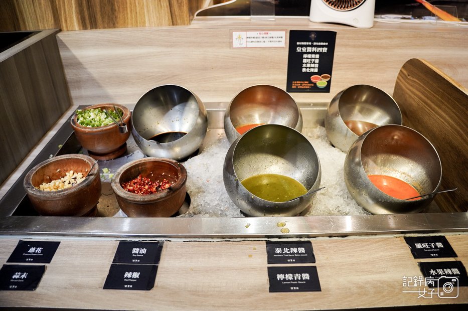 35藍象廷泰式火鍋吃到飽打拋肉飯咖哩香米飯泰式奶茶摩摩渣渣綠咖哩鍋.jpg