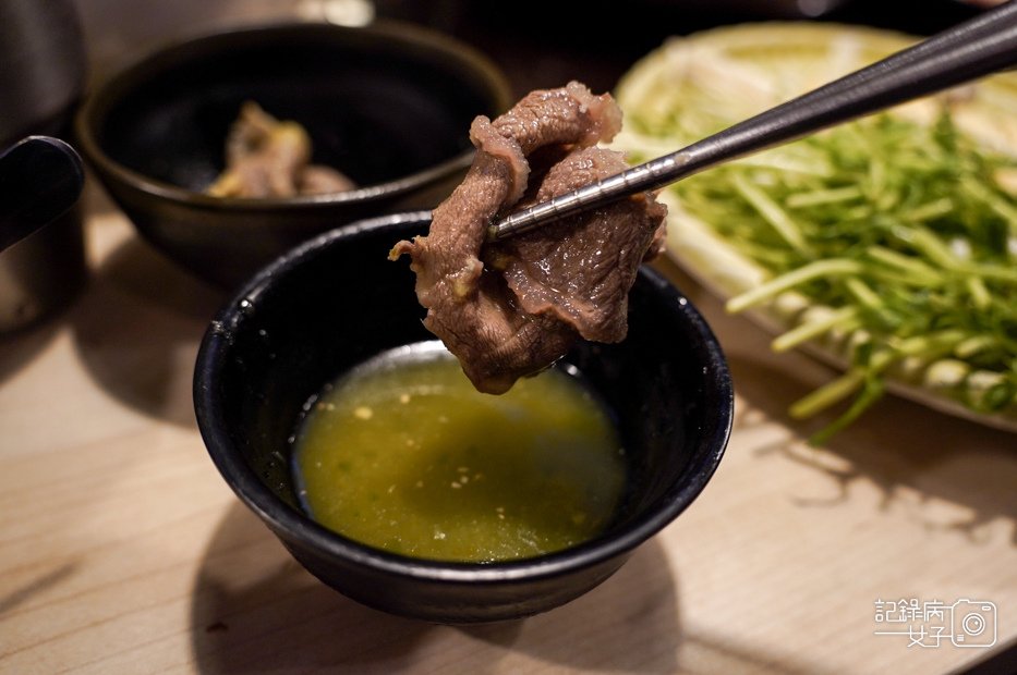 37藍象廷泰式火鍋吃到飽打拋肉飯咖哩香米飯泰式奶茶摩摩渣渣綠咖哩鍋.jpg