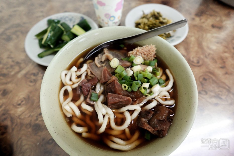 13萬華洛陽富宏牛肉麵24小時營業牛肉麵牛雜麵牛肚牛筋.jpg