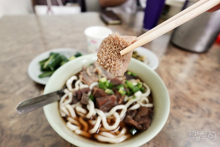 22萬華洛陽富宏牛肉麵24小時營業牛肉麵牛雜麵牛肚牛筋.jpg