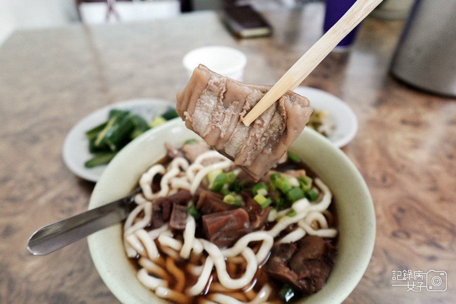 21萬華洛陽富宏牛肉麵24小時營業牛肉麵牛雜麵牛肚牛筋.jpg