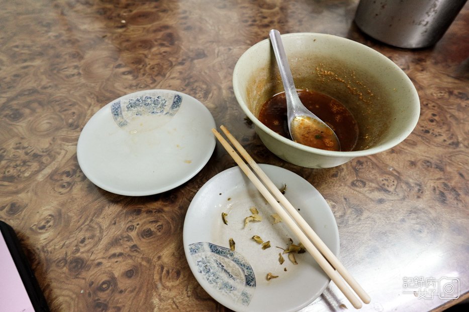 29萬華洛陽富宏牛肉麵24小時營業牛肉麵牛油飲品無限暢飲.jpg