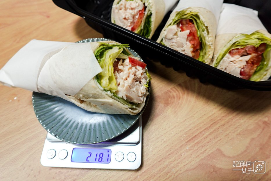 10好市多開箱凱薩雞肉捲熟食區推薦costco雞胸肉沙拉.jpg
