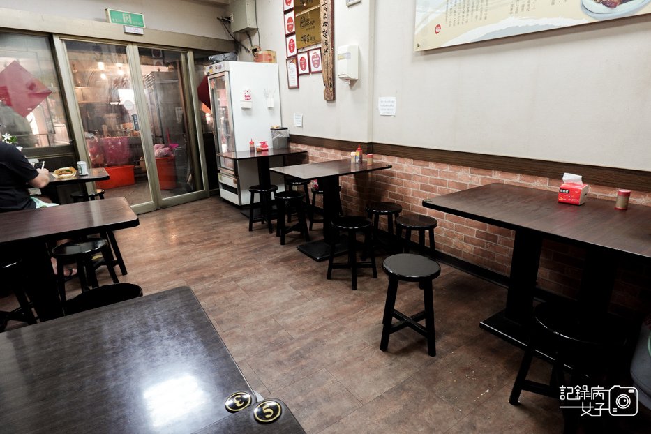 19台北萬華區源芳刈包割包四神湯華西街夜市美食必比登推薦.jpg