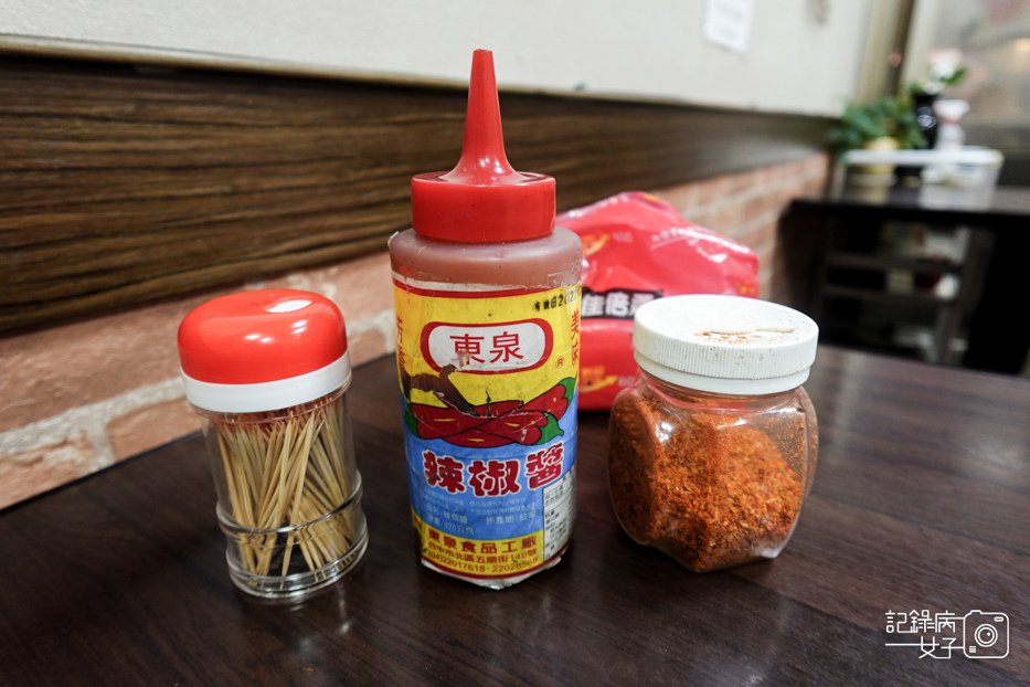 30台北萬華區源芳刈包割包四神湯華西街夜市美食必比登推薦.jpg