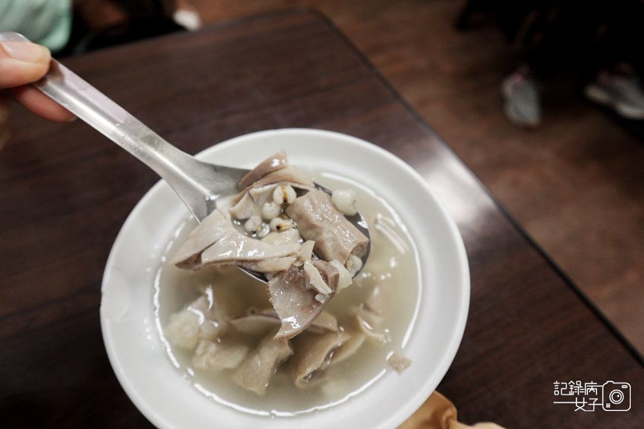33台北萬華區華西街夜市美食源芳刈包割包四神湯豬肚湯.jpg