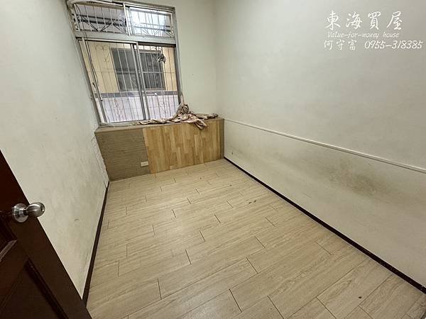 東海買屋~大肚區-低總價高品質！模範社區一樓公寓，門口車位，