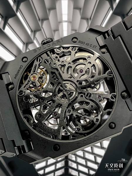 BVLGARI Octo Finissimo Skeleton Ceramic4.jpg