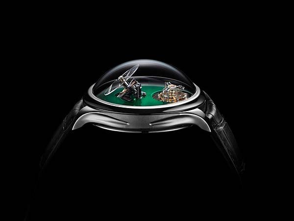 Endeavour_Cylindrical_Tourbillon_HMoserxMBandF_Profile_Cosmic-Green_Lres.jpg