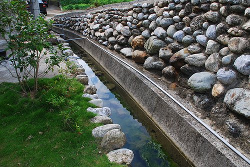 小溪.jpg