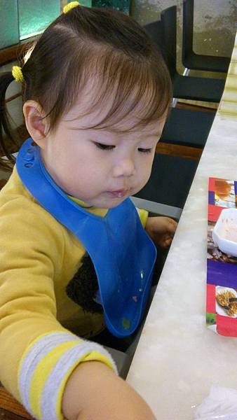 2014.01.29。(2歲4個月又20天)(7個月又7天)。台中僑園飯店拉斯維加斯海鮮百匯-15