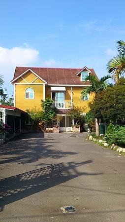 2012.11.25。哈妮1歲2個月又16天。桃園南非美食小屋(這家餐廳不是很好找，位置偏鄉下了點，鄉間小路彎彎曲曲的，不過我們還是順利的找到了)-2