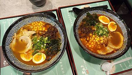麻辣豚骨拉麵買一送一 $150元