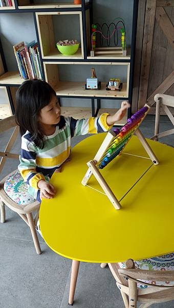2017.11.11。(6歲2個月又2天)(4歲4個月又20天)。台中摩吉斯烘培樂園-31