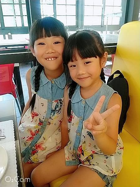 2019.07.13。(7歲10個月又4天)。(6歲又21天)。台中北屯區蓮荷中西式素食百匯餐廳-14.jpg