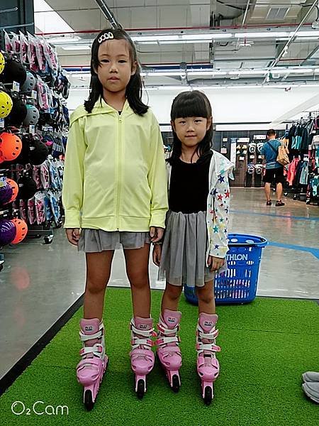 2019.09.28。(8歲又19天)。(6歲3個月又6天)。新竹迪卡儂逛逛買買-3.jpg