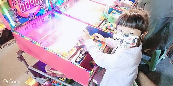 2021.02.27。(7歲8個月又5天)。南投草鞋墩夜市玩樂趣-2.jpg