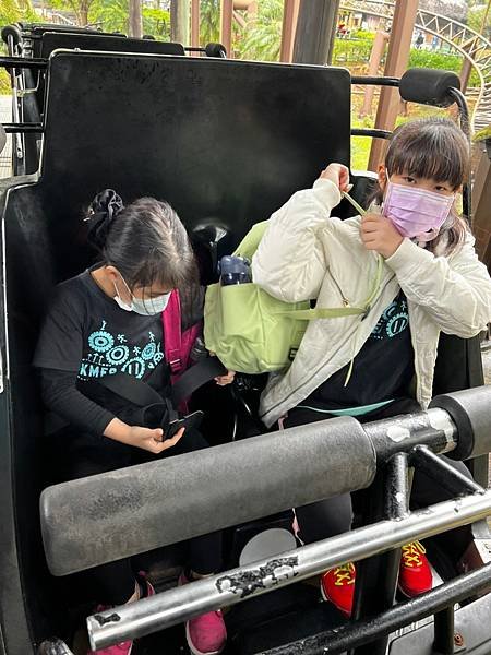 2021.12.23。(10歲3個月又14天)。哈妮小四戶外教學之六福村-15.jpg