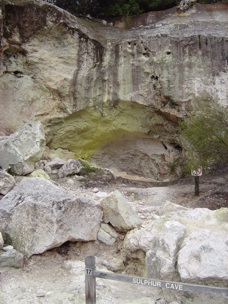 2sulphurcave.jpg