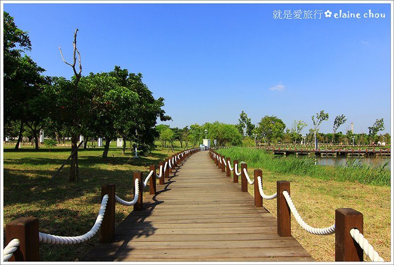 台南都會博物館園區奇美館07.JPG