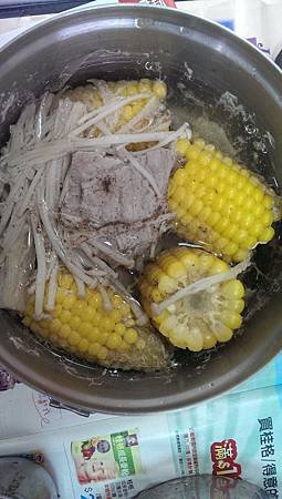 103.10.24五 鮮蔬肉片湯