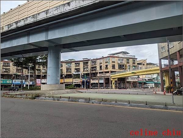 《有生之年》華江整宅 拍攝場景。世界唯一環形天橋‼️ 於19