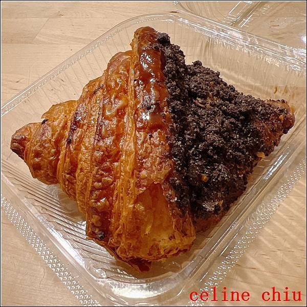 【三重美食】台灣蕃薯。巧克力OREO可頌 排隊人氣美食，價格