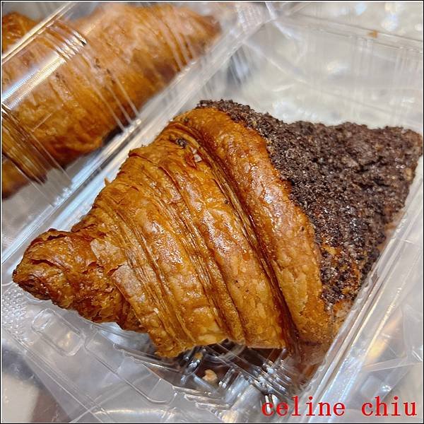 【三重美食】台灣蕃薯。巧克力OREO可頌 排隊人氣美食，價格
