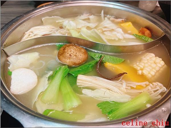 【板橋美食】海牧水產鍋物，療癒系夢幻水母-極鮮海鮮，頂級熟成