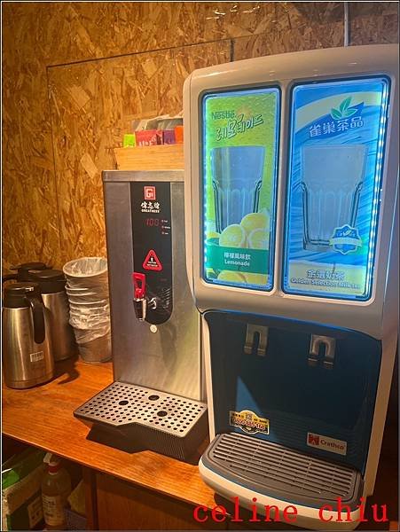 【新北美食】小海水產 ! 蘆洲超人氣 高CP值海陸海鮮鍋