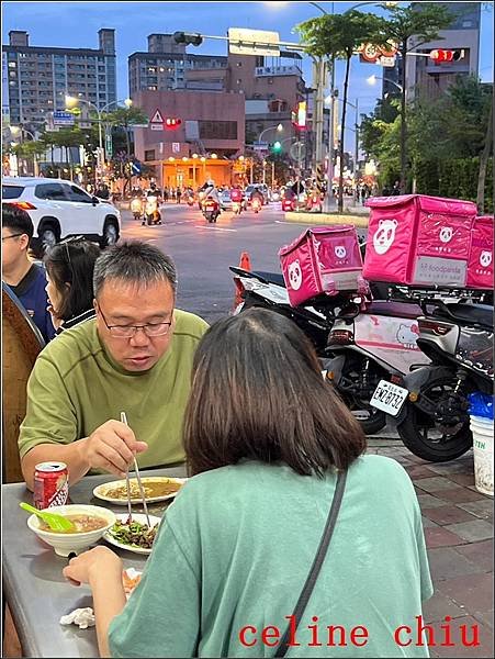 【三重美食】天橋下北港李生炒羊肉 在地47年老店 三重國小站