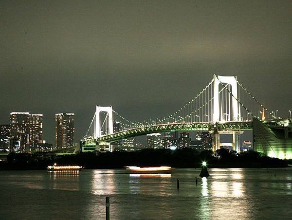 彩虹橋夜景