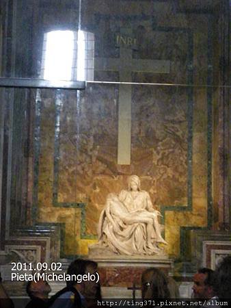 2-31Pieta(Michelangelo).jpg