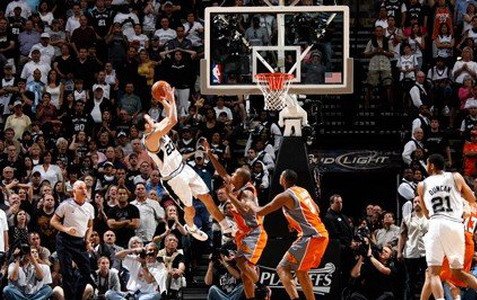 manu-ginobili-game-winner-game-1.jpg