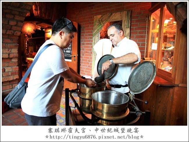 中世紀城堡晚宴07.JPG