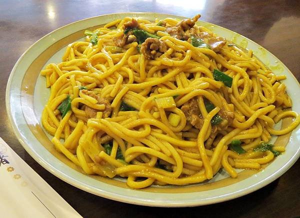 金春發牛肉麵、百年老店、炒咖哩牛肉麵、
