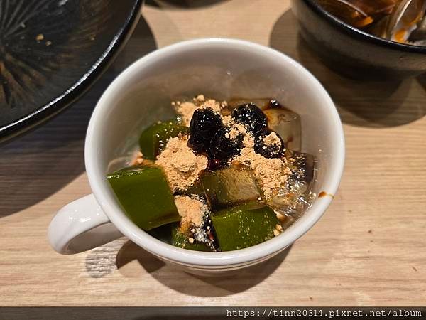 桃園/奢華和牛壽喜燒雙吃~焙茶鯛魚燒配上厚奶茶霜淇淋極幸福!