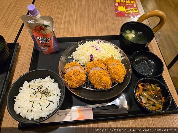 桃園平鎮/墨魚豬排定食、香酥炸腰內肉定食，福勝亭日式豬排專賣
