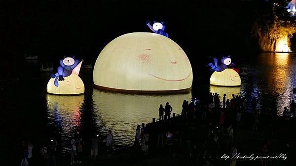 碧潭幾米月亮