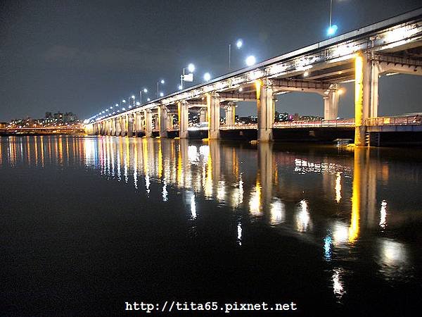 彩虹噴泉