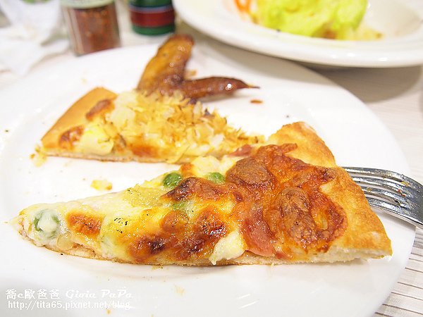 忘了是什麼的PIZZA~是夏威夷嗎???