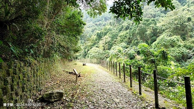 2024苗栗蓬萊溪護魚步道，天涼好個秋踏青趣👣｜南庄老街➯桂