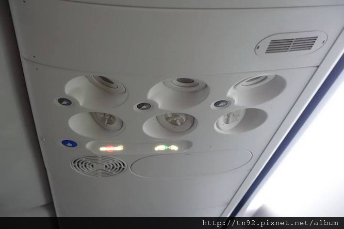 DSC01704 0842h Overhead Panel